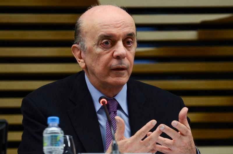 Na avalia&ccedil;&atilde;o do Ministro, os problemas relacionados a imigrantes n&atilde;o v&ecirc;m da Uni&atilde;o Europeia