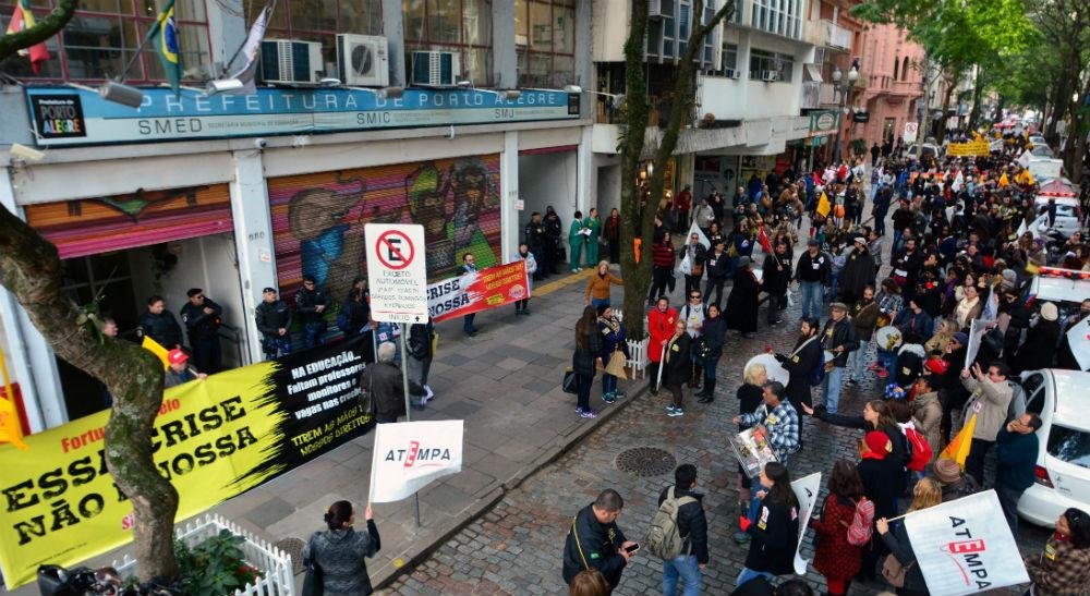 Manifesta&ccedil;&atilde;o acontecer&aacute; na segunda-feira na frente da secretaria de Educa&ccedil;&atilde;o