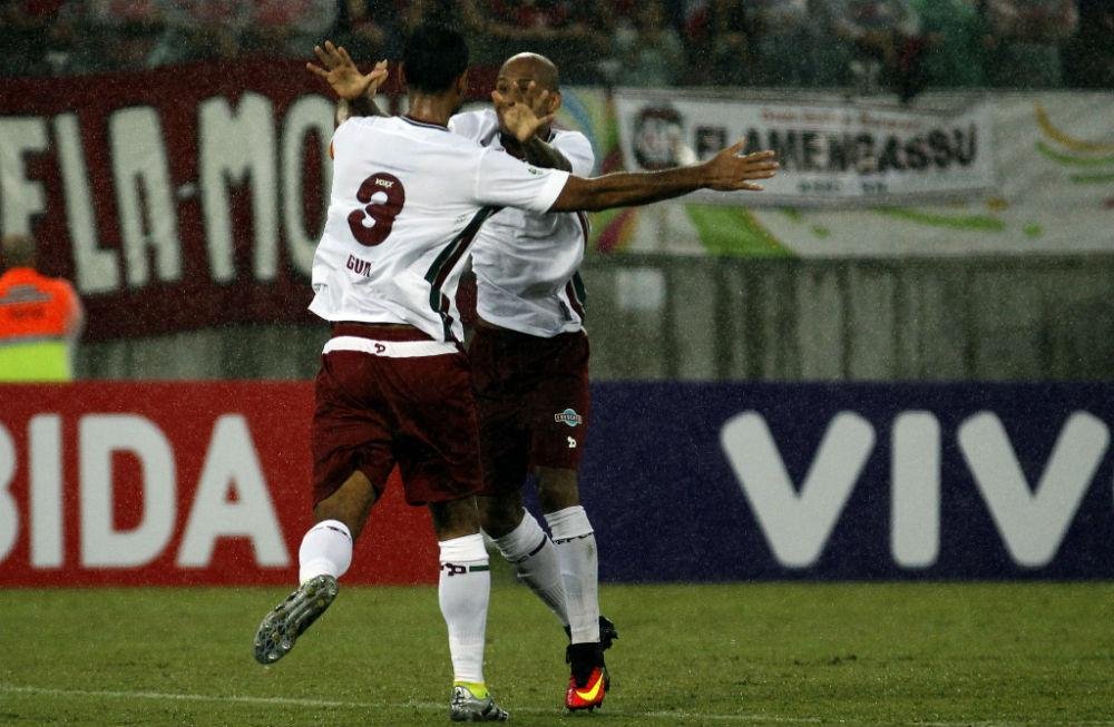 Fluminense derrota o Flamengo por 2 a 1