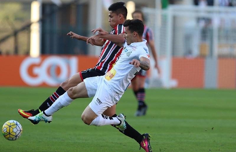 Peixe subiu para o terceiro lugar com vit&oacute;ria no cl&aacute;ssico
