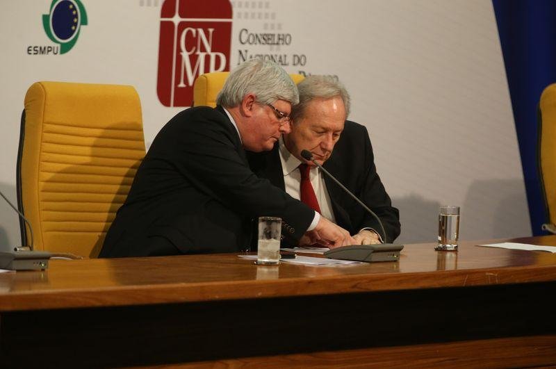 Janot acredita que participa&ccedil;&atilde;o popular ser&aacute; fundamental para superar a corrup&ccedil;&atilde;o