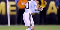 Macri telefona para pedir que Messi permaneça na seleção