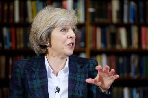 Theresa May &eacute; favorita para guiar Reino Unido para fora da UE