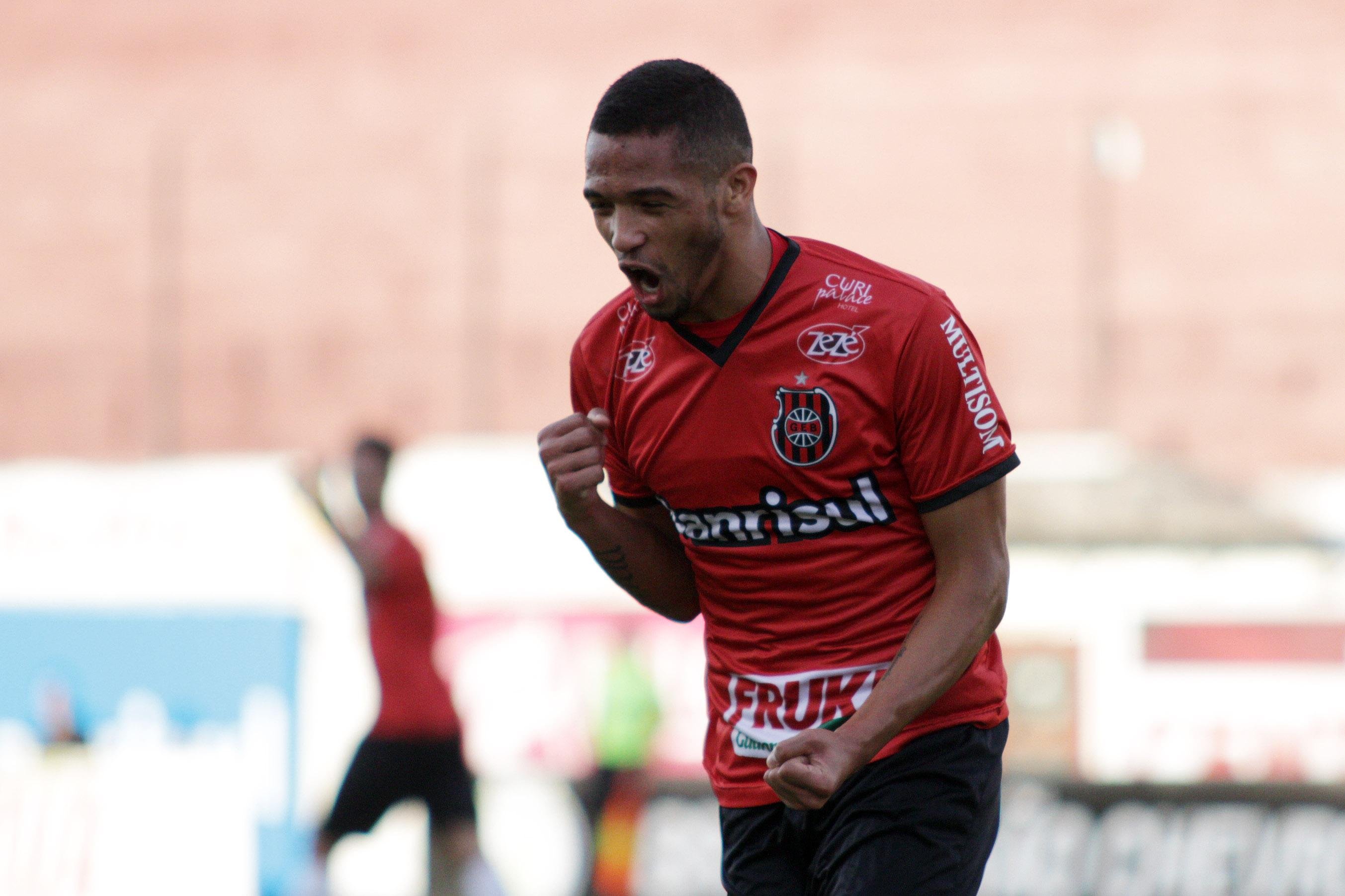 Felipe Garcia marcou o segundo gol do jogo