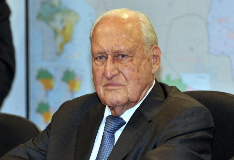 Ex-presidente da Fifa, Jo&atilde;o Havelange est&aacute; internado com pneumonia