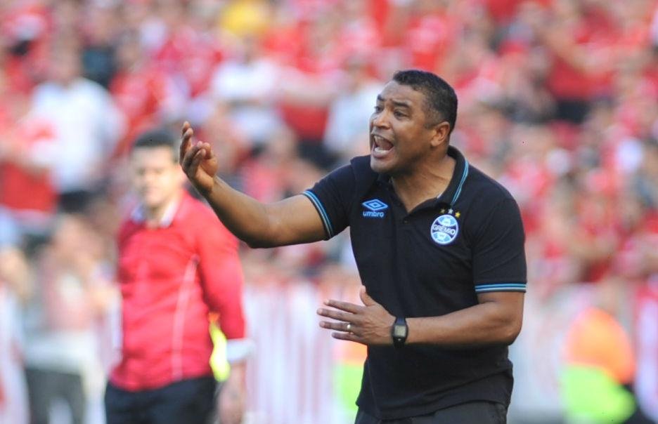Roger destacou atua&ccedil;&atilde;o do Gr&ecirc;mio no Gre-Nal