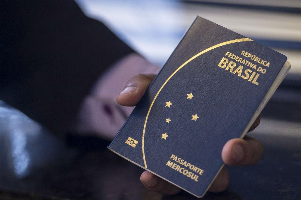 Policiais federais criticaram novo m&eacute;todo de fabrica&ccedil;&atilde;o do passaporte