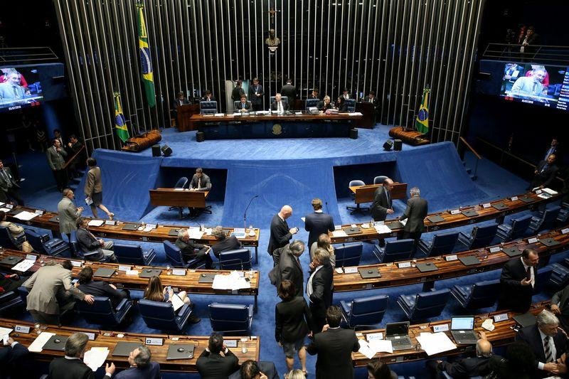 Pelo texto, as casas legislativas e os TCEs dever&atilde;o ter despesa anual dentro do limite m&aacute;ximo da despesa do ano anterior
