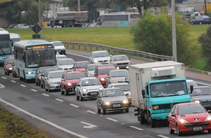 Infrator ter&aacute; multa de R$ 85,13 e quatro pontos na carteira de habilita&ccedil;&atilde;o