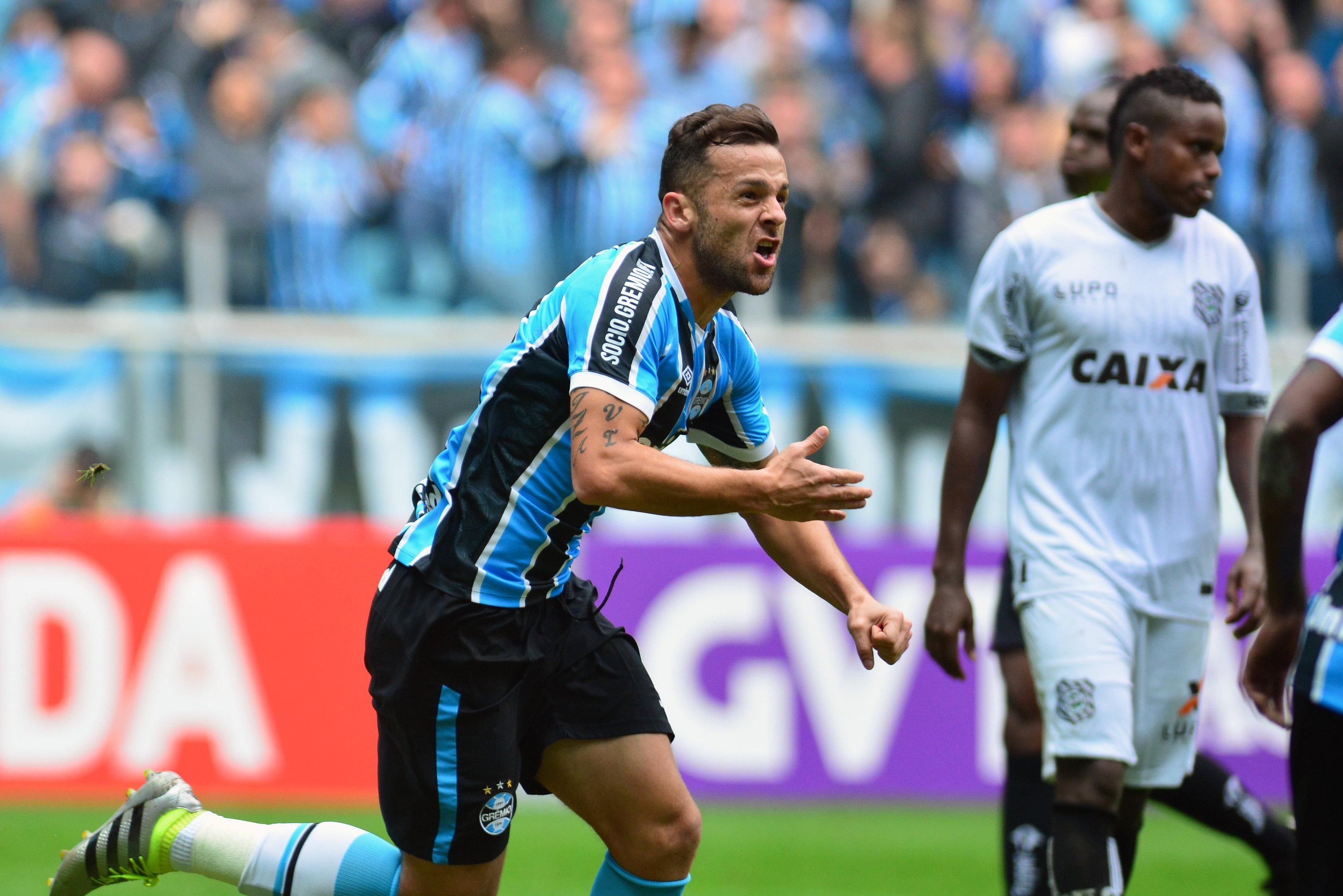 Bob&ocirc; marcou gol da vit&oacute;ria do Gr&ecirc;mio