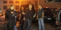 Carlinhos Cachoeira, Fernando Cavendish e mais três deixam prisão no Rio