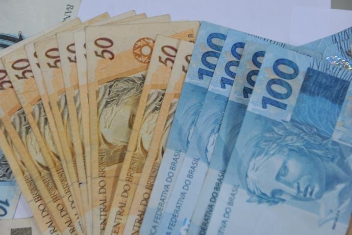 Mercado reduz estimativas para infla&ccedil;&atilde;o e queda no PIB este ano