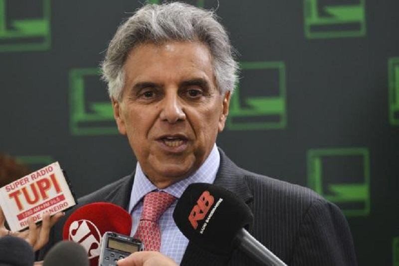 Todos os deputados podem se candidatar, disse Mansur