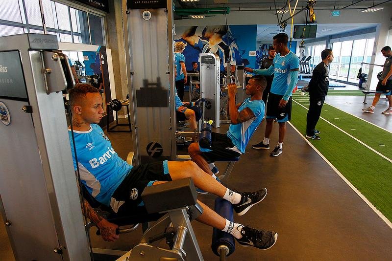 Elenco do Gr&ecirc;mio realizou trabalhos f&iacute;sicos nesta ter&ccedil;a