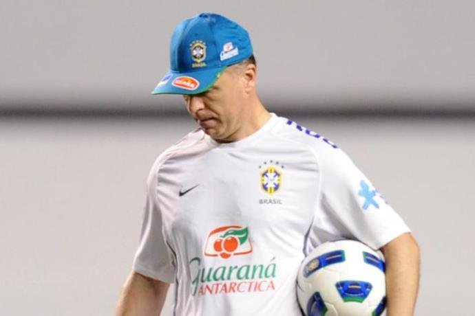 Mano se recusou a iniciar conversas com Inter