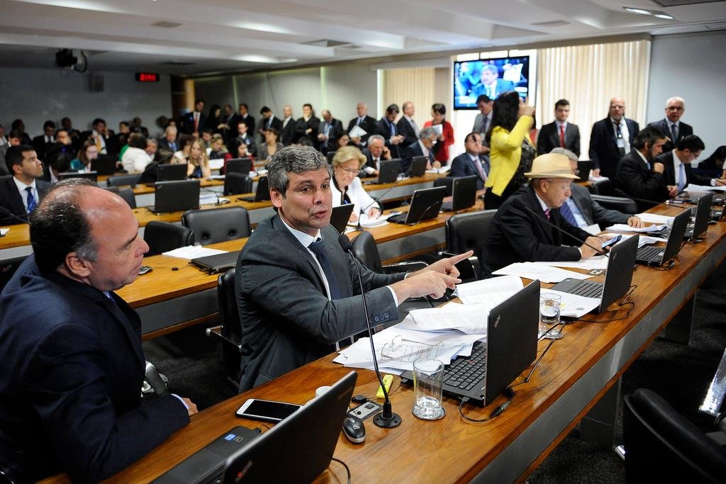 Governo ter&aacute; liberdade para gastar receitas arrecadadas com taxas e contribui&ccedil;&otilde;es 