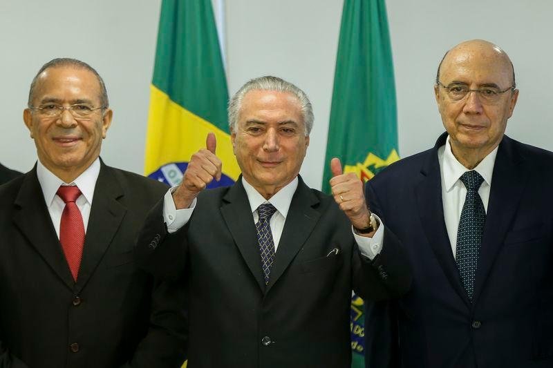 Padilha, Temer e Meirelles se reuniram com representantes da CNM