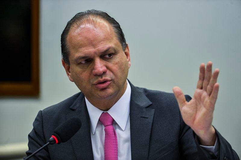Em audi&ecirc;ncia p&uacute;blica, ministro da sa&uacute;de tamb&eacute;m falou sobre proposta de conv&ecirc;nios populares 
