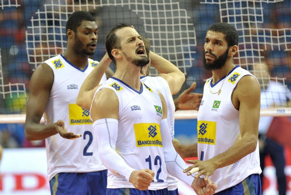 Sele&ccedil;&atilde;o venceu os Estados Unidos por 3 sets a 2