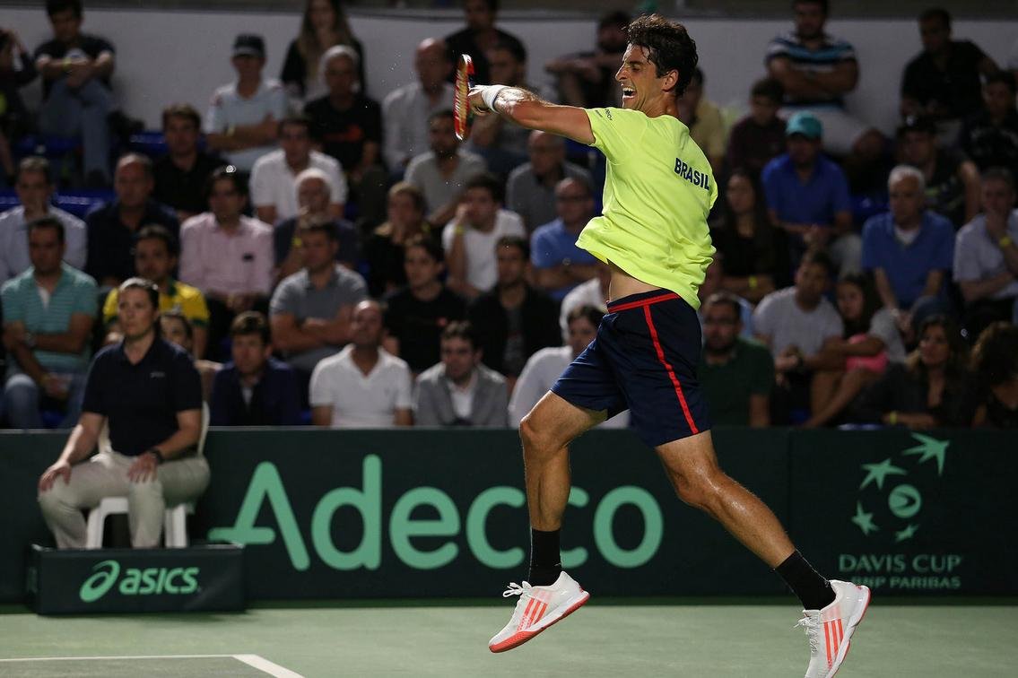 Rogerinho foi surpreendido, mas Thomaz Bellucci venceu seu jogo 