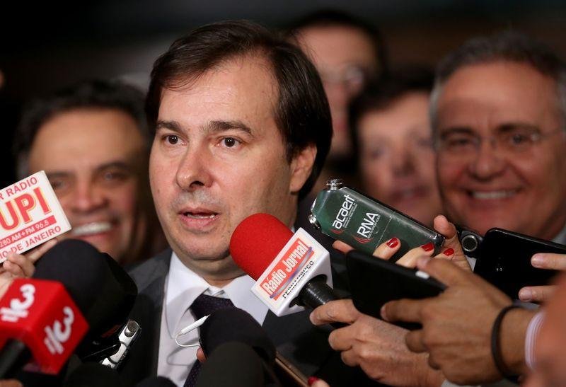 Maia antecipou que vai propor aos l&iacute;deres dos partidos dois dias de trabalho intenso