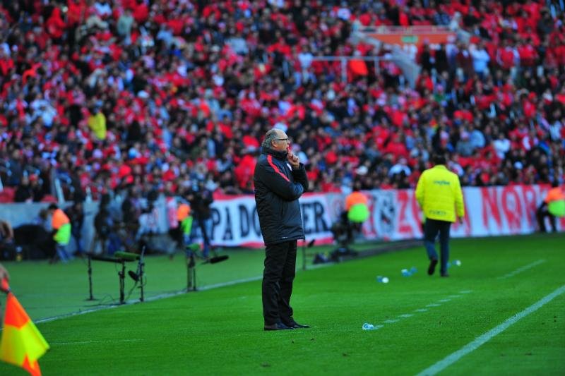 Falc&atilde;o prioriza recupera&ccedil;&atilde;o da confian&ccedil;a de jogadores ap&oacute;s derrota  