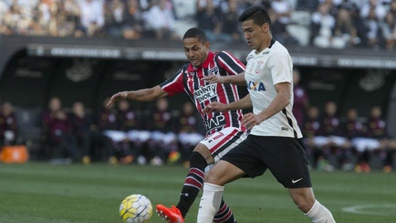 Igualdade em 1 a 1 tamb&eacute;m ajudou o Gr&ecirc;mio que v&ecirc; a vice-lideran&ccedil;a ainda ao alcance