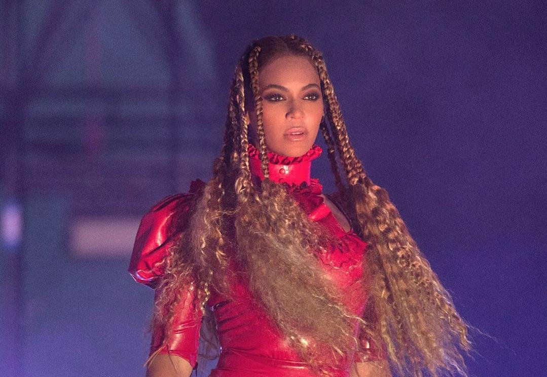"Essa can&ccedil;&atilde;o &eacute; sobre amor", disse Beyonc&eacute;