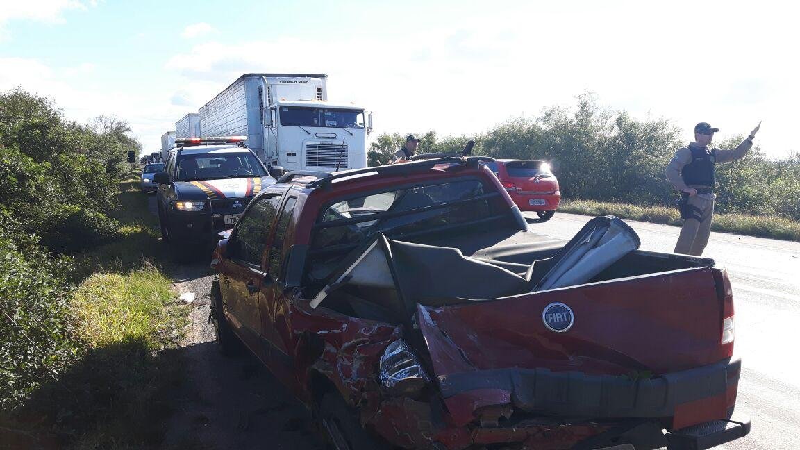Acidente entre oito ve&iacute;culos provoca lentid&atilde;o na BR 290, em Eldorado do Sul