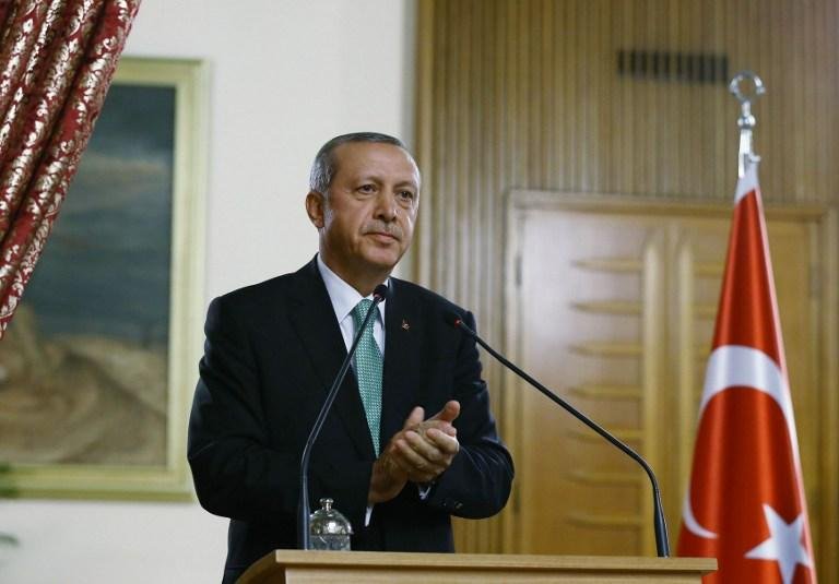 Ap&oacute;s tentativa de golpe, governo de Erdogan prendeu milhares de pessoas