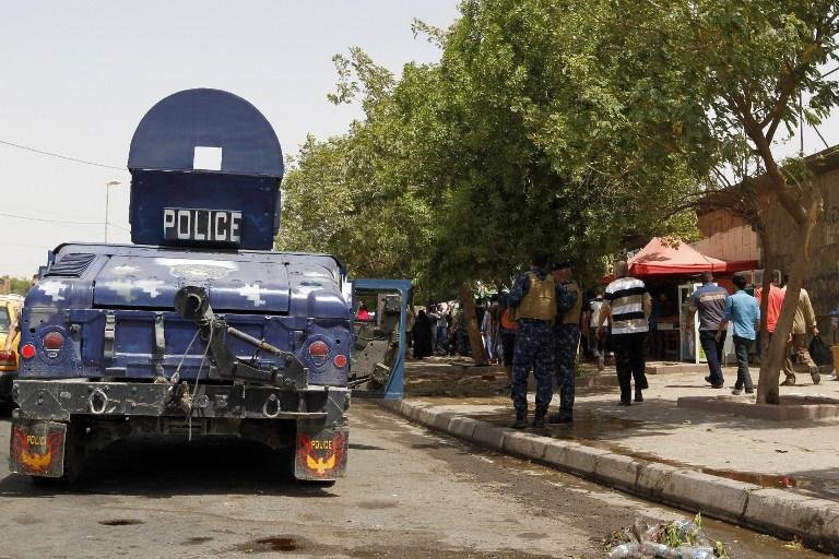 Seguran&ccedil;a foi refor&ccedil;ada no local da explos&atilde;o que foi em um mercado ao ar livre em Abu Ghraib, sub&uacute;rbio a oeste de Bagd&aacute;