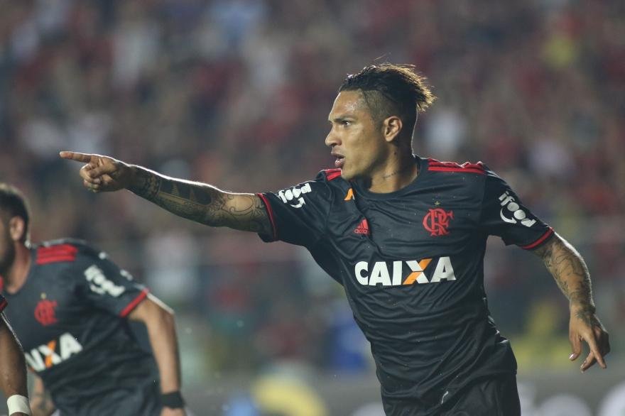 No contra-ataque, aos 10 minutos, Par&aacute; cruzou na medida para Guerrero completar e fazer 1 a 0
