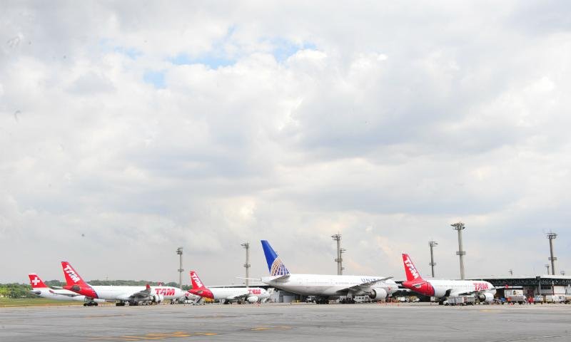 Lei veta 100% de capital estrangeiro nas empresas a&eacute;reas brasileiras