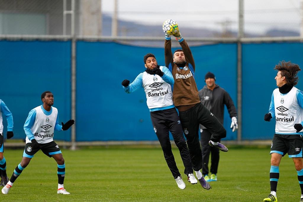 Gr&ecirc;mio aproveitou folga na tabela para aprimorar bola parada na reapresenta&ccedil;&atilde;o