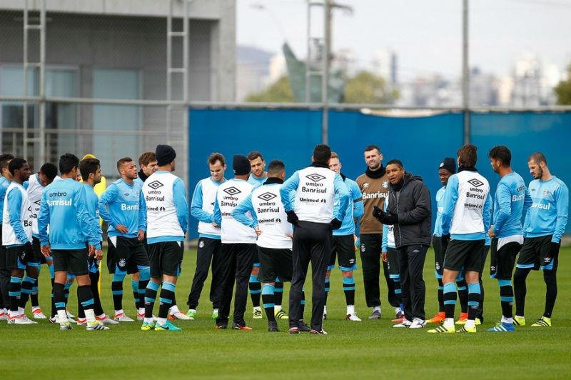 Gr&ecirc;mio prega concentra&ccedil;&atilde;o e respeito ao Am&eacute;rica-MG 