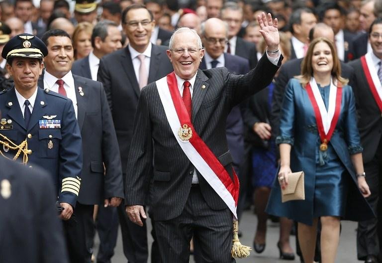 Novo presidente do Peru prestou juramento no Congresso nesta quinta-feira