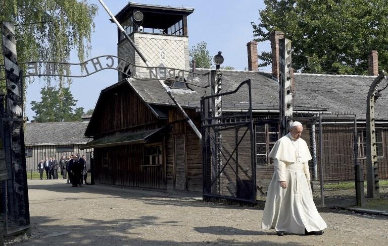Durante visita, sacerdote ir&aacute; encontrar dez sobreviventes dos campos de concentra&ccedil;&atilde;o