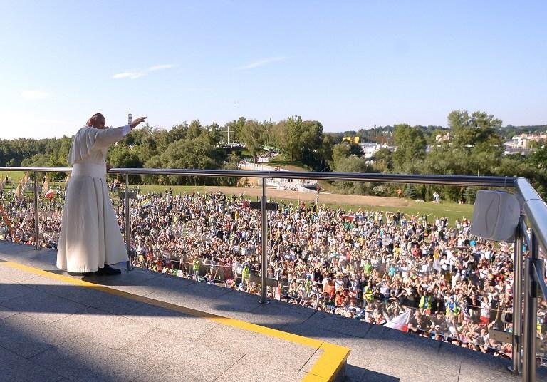 Papa diz que Igreja Cat&oacute;lica deve se voltar para os mais necessitados