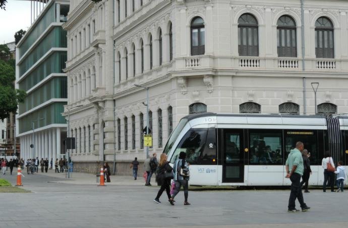 A&ccedil;&otilde;es incluem instala&ccedil;&atilde;o do VLT, a revitaliza&ccedil;&atilde;o do porto e a Linha 4 do metr&ocirc;