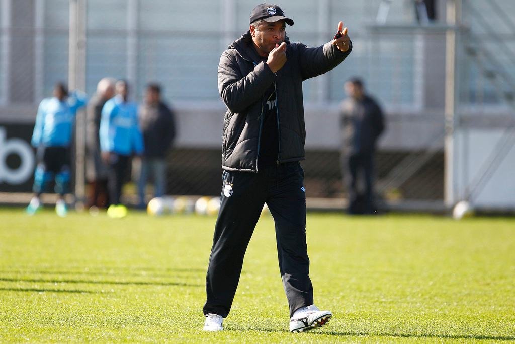 Time sob comando de Roger Machado joga a partida contra Am&eacute;rica-MG de olho na lideran&ccedil;a do Brasileir&atilde;o