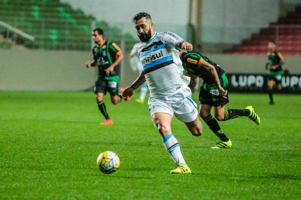 Tricolor fez partida ruim e perdeu dois pontos com o 0 a 0 fora de casa