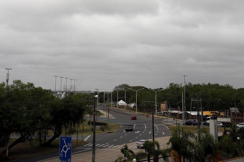 M&iacute;nimas rondam os 10&deg;C e m&aacute;ximas podem chegar a 22&deg;C