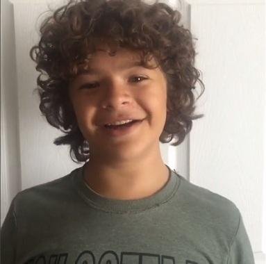 Ator de "Stranger Things" agradece f&atilde;s brasileiros por todo apoio 