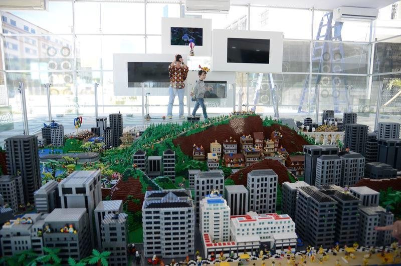 Fabricante do brinquedo construiu reprodu&ccedil;&atilde;o com 30 metros quadrados da cidade