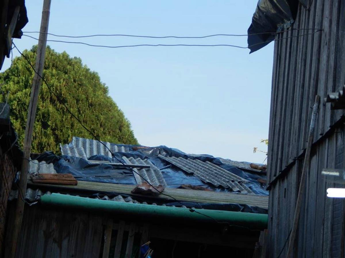 Moradores ainda aguardam entregas de telhas em Novo Hamburgo