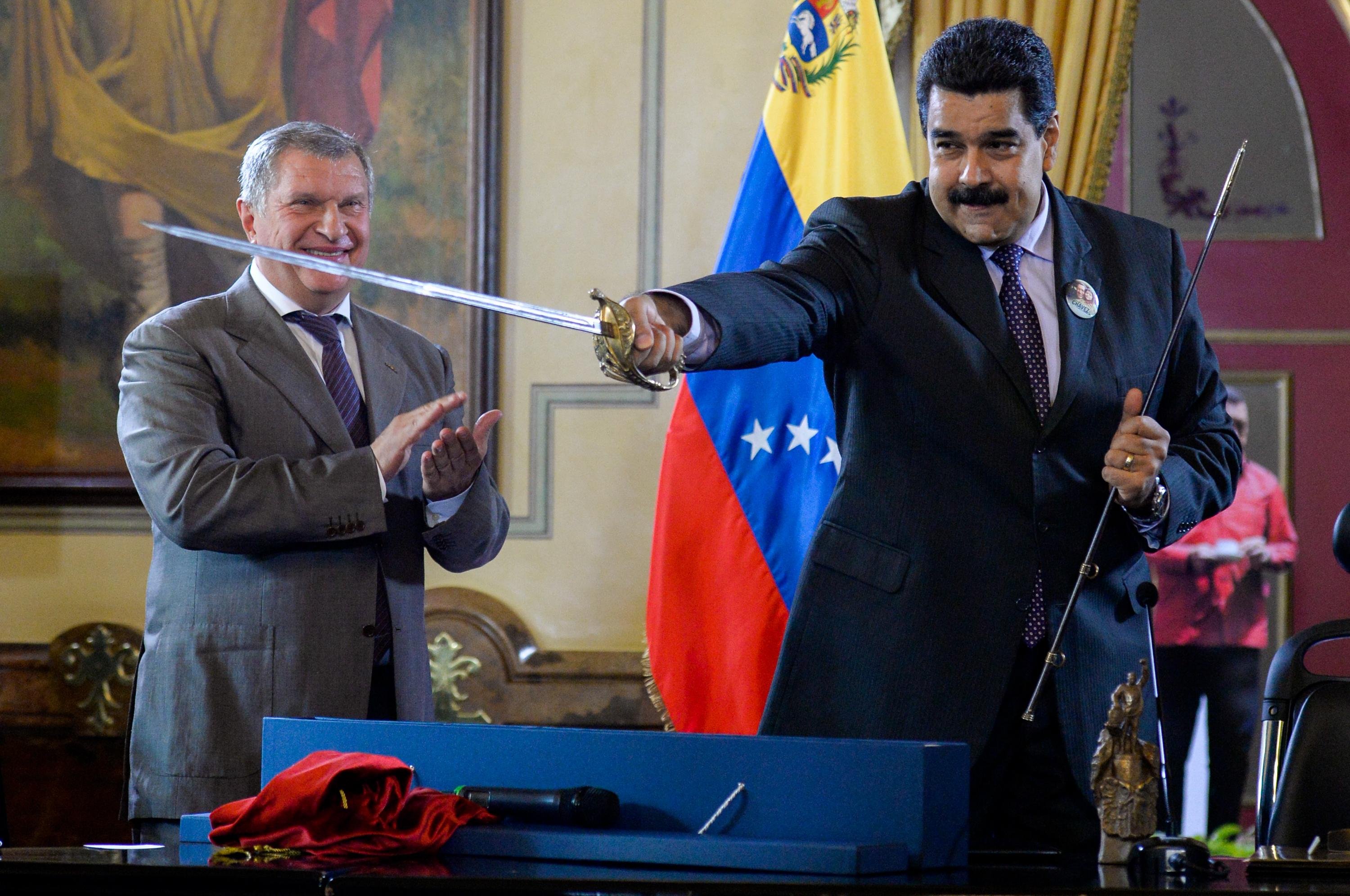 Ordem alfab&eacute;tica determinaria que governo bolivariano fosse al&ccedil;ado ao posto com sa&iacute;da do Uruguai