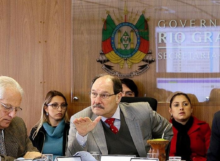 Governador alerta que Piratini n&atilde;o ir&aacute; tolerar &ldquo;atos de desobedi&ecirc;ncia&rdquo; nesta quinta-feira 
