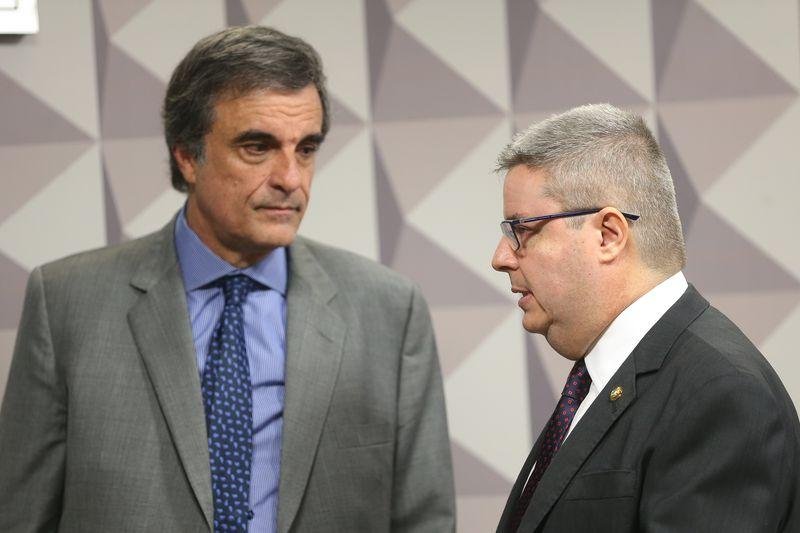 Comiss&atilde;o do Impeachment conclui discuss&atilde;o de parecer