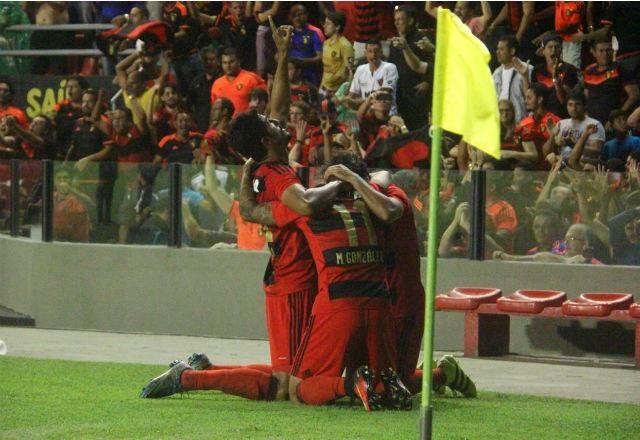 Gol saiu aos 47, com Mark Gonz&aacute;lez, de cabe&ccedil;a, para deixar tudo igual na Ilha do Retiro