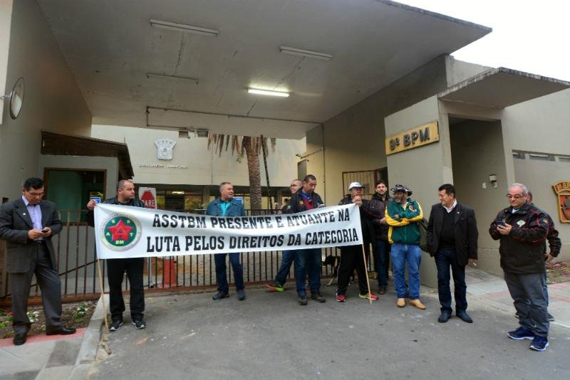Acompanhe dia de paralisa&ccedil;&atilde;o dos servidores estaduais do RS